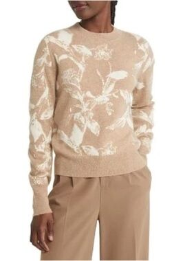 Nordstrom Beige Crewneck Sweater with Cream Floral 100%cashmere 🤍🤎